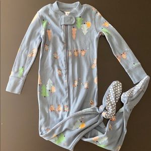 NWOT Hanna Andersson footed sleeper 18-24 months
